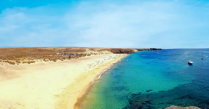 Explorando Playa Mujeres, al sur de Lanzarote.