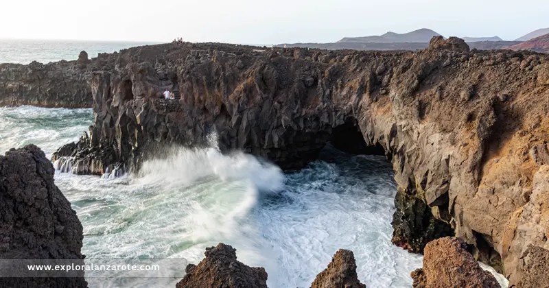 Los Hervideros: Un lugar que no puede faltar en tu visita a Lanzarote
