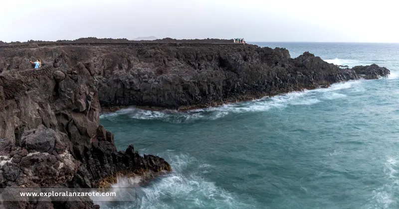 Los Hervideros: Un lugar que no puede faltar en tu visita a Lanzarote