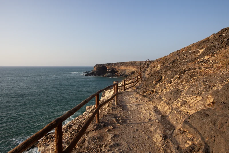 Explora las maravillas de las cuevas de Ajuy en Fuerteventura