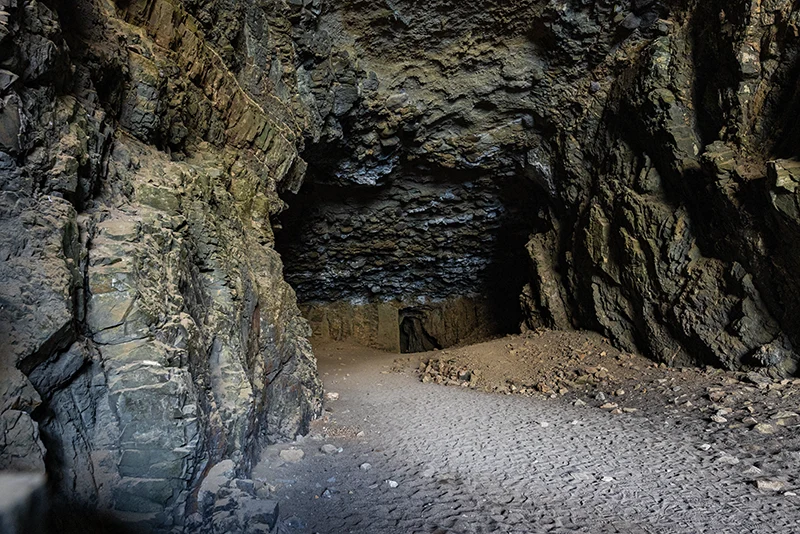 Explora las maravillas de las cuevas de Ajuy en Fuerteventura