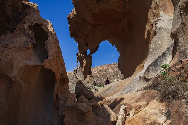 EL ARCO DE LAS PEÑITAS: una ventana ancestral al corazón de Fuerteventura