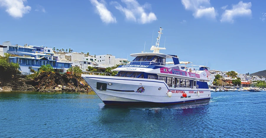 Travesía en ferry entre Puerto del Carmen y Puerto Calero