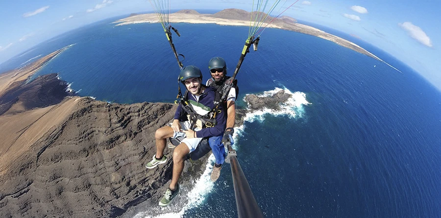 Vuelo en parapente por Lanzarote