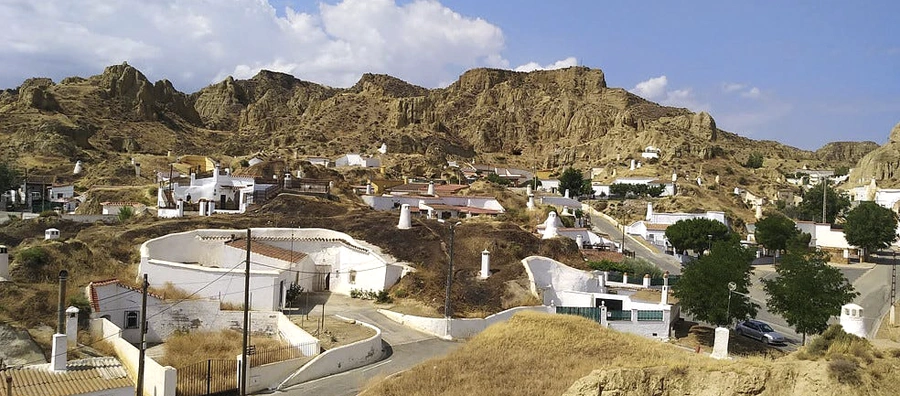 Tren turístico de Guadix con visita al Barrio de las Cuevas