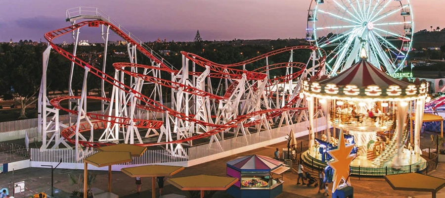 Holiday World Maspalomas: Acceso Ilimitado a Atracciones y Oferta de Ocio