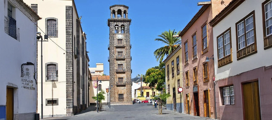 Arquitectura Colonial de La Laguna: Tour Fotográfico y Monumental