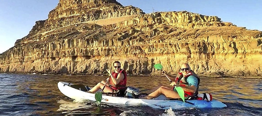 Tour Guiado de Kayak y Snorkel en Taurito: 3 Horas Todo Incluido (Snack, Fotos y Guía)