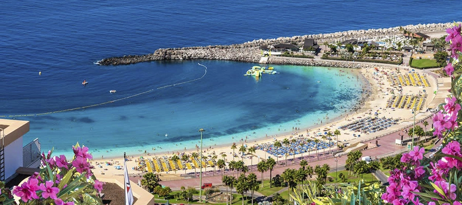 Paseo Privado en Yate de 3 Horas: Descubriendo Puerto de Mogán y la Costa Sur de Gran Canaria
